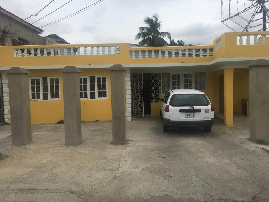 Leslies' Home Portmore Quarto foto